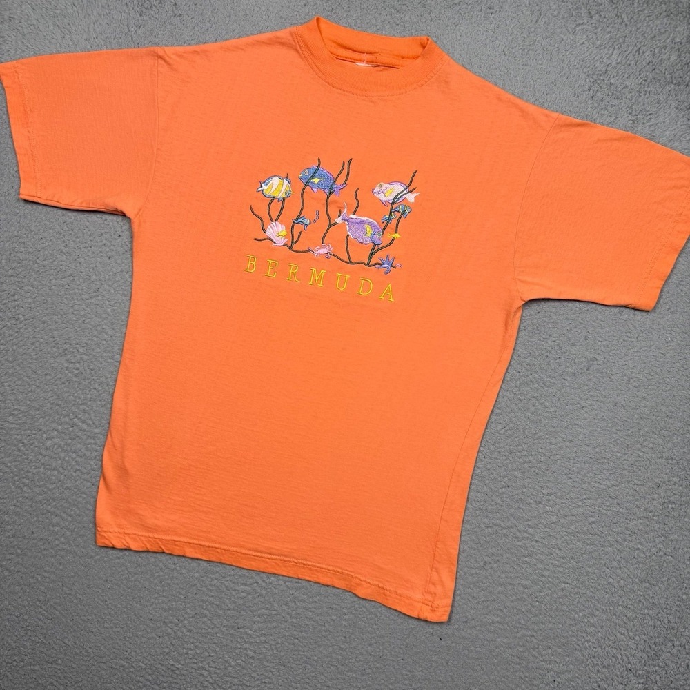 Vintage Y2K Bermuda Fish Animal Nature Embroidered T-shirt